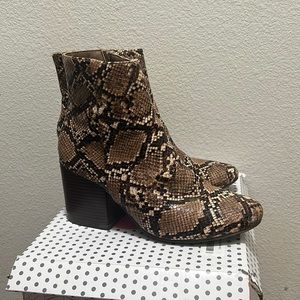 Snake patterned boots! Madden Girl.
